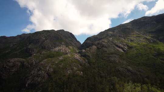 航拍大山高山青山高海拔山顶