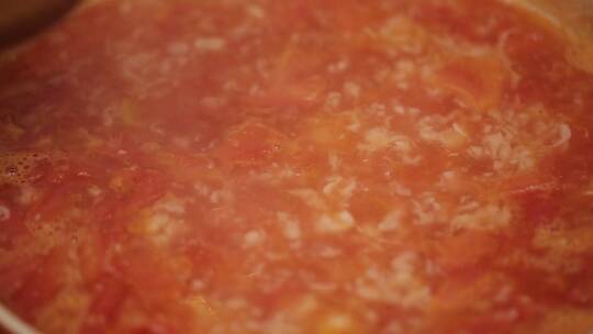 厨师煮番茄汤 (7)