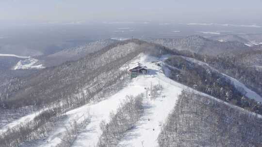 航拍吉林省长白山国际滑雪场冬季风光