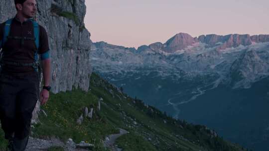 徒步旅行，徒步旅行，小径，山坡