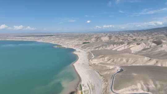 新疆伊犁特克斯河湖泊恰甫其海
