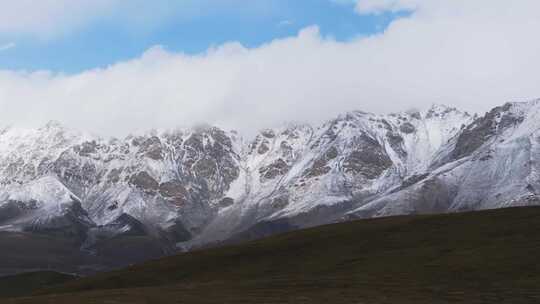 航拍青藏高原青海祁连山脉天境祁连雪山雪景