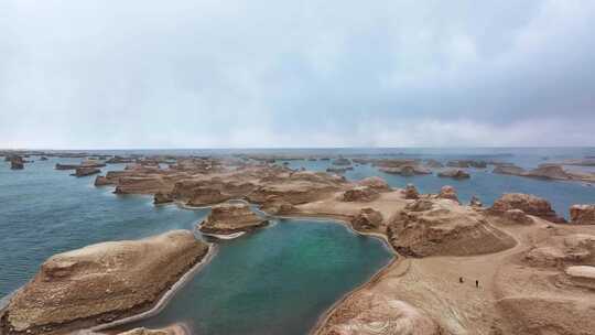 4k青海乌素特水上雅丹地貌 水上雅丹