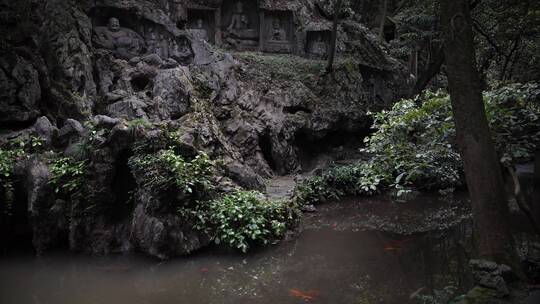 杭州灵隐寺飞来峰造像布袋弥勒佛