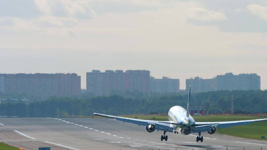 飞机 起飞 降落 机场 民航 波音 空客