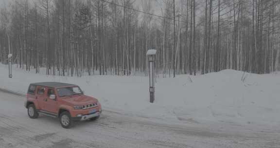 北方冰雪道路行车