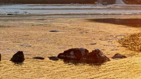 航拍冬季北戴河海边海冰视频素材模板下载