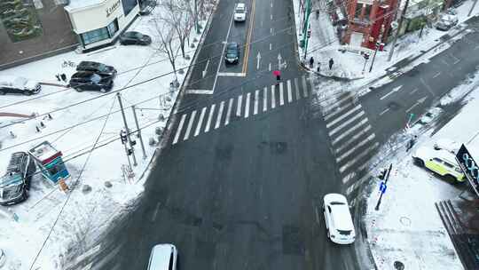 飘雪东北的冬天沈阳街头中山路风雪中航拍