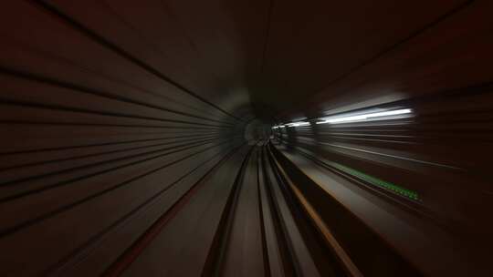 城市地下轨道交通行驶的地铁列车时光隧道