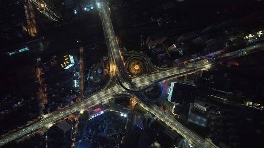武汉金桥立交桥航拍俯视马路车灯全景视频素材模板下载