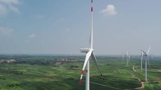 4k  航拍乡村绿色能源风力发电机特写