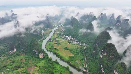 航拍烟雨阳朔遇龙河自然风光