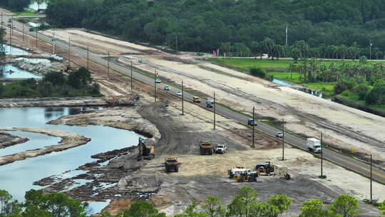 美国在建高速公路与移动交通的鸟瞰图