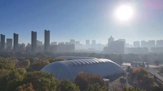 城市中的大型气膜建筑全景