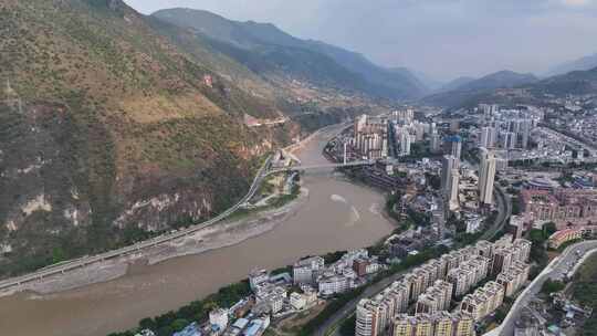 云南怒江傈僳族自治州泸水市城市航拍景观