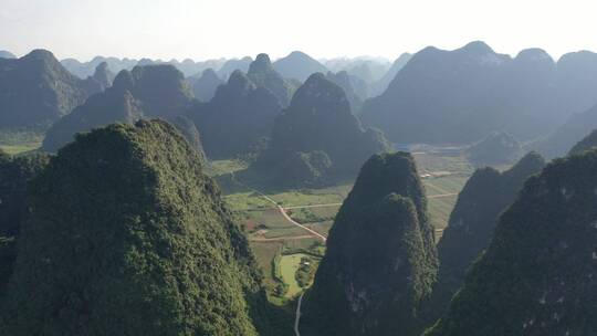 广西崇左喀斯特地貌峰林自然风光航拍