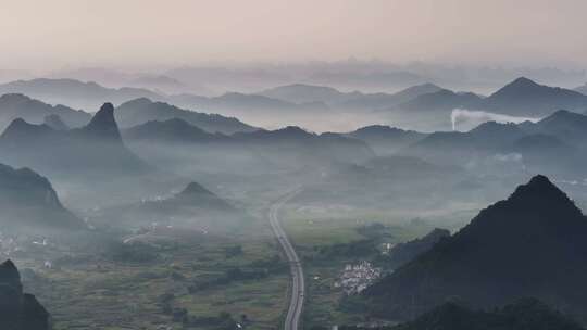 水墨喀斯特山峰地貌自然风光航拍