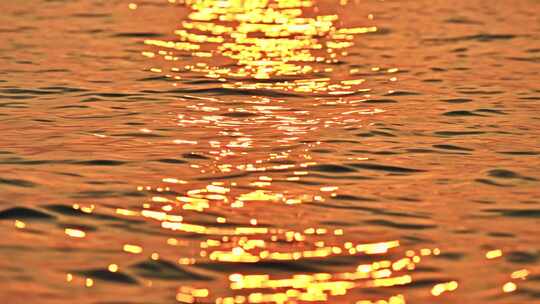 海上日出金色海面金光波纹波浪空镜