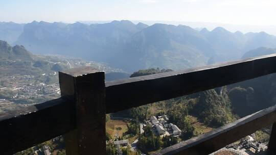 旅游恩施大峡谷绝壁栈道风景