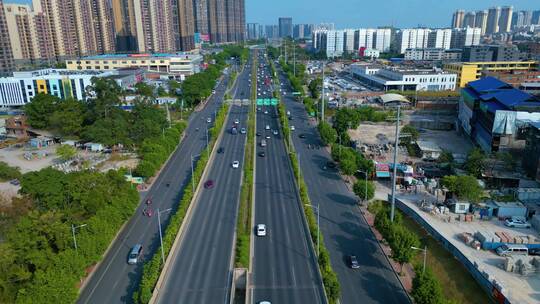 航拍城市公路交通路况