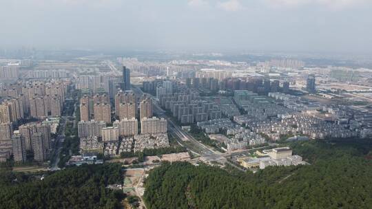 烈日正午下的杭州临平公园东来阁上空航拍