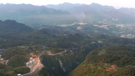 4k航拍恩施鹤峰屏山大峡谷