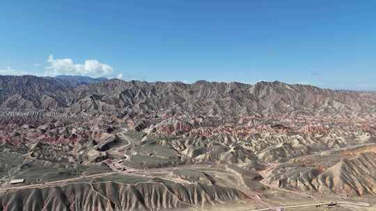 航拍甘肃张掖七彩丹霞景区