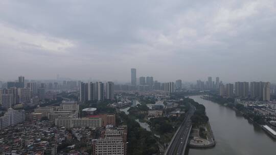 雨后的城市