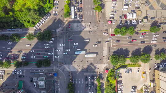 沈阳青年大街十字路口马路车流新人俯视航拍