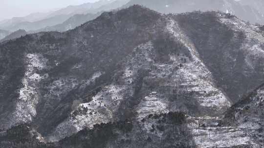 秦岭冬天下雪 白雪皑皑