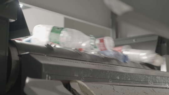 塑料瓶分选机回收废瓶