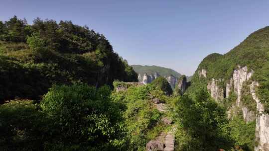 湘西天问台游客航拍