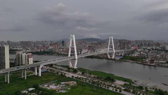 广东揭阳市榕城区揭阳大桥 下雨打雷雷暴