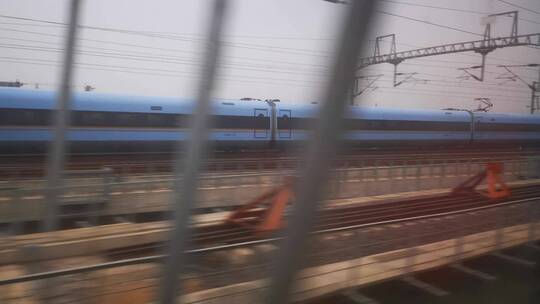 实拍火车窗外风景