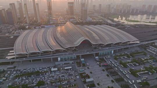 武汉火车站俯视环绕镜头