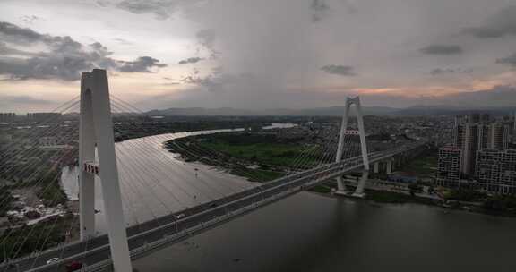 广东揭阳市榕城区揭阳大桥 下雨打雷雷暴