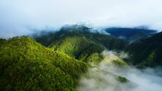 山川云雾光影