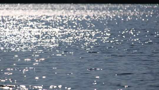 海浪礁石浪花海岸航拍浪花波光粼粼湖景素材