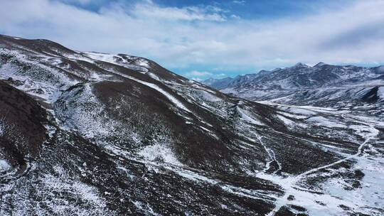 甘孜 高原  雪山 马路 4K航拍