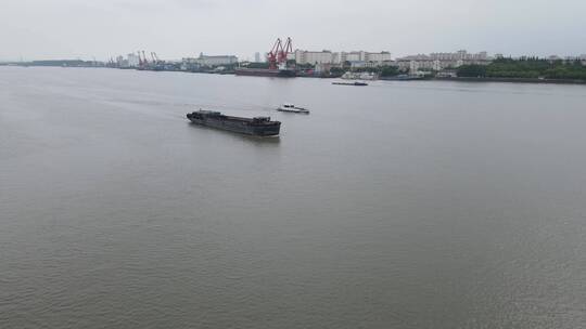 上海黄浦江货船闵浦大桥4K航拍