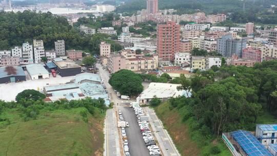 航拍深圳龙华区观澜绿化及建筑