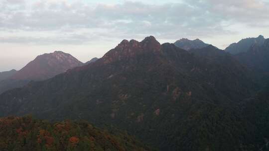 安徽省黄山市黄山风景区北大门景观日落航拍