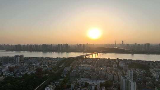 武汉城市日落航拍长江日落阳光风景建筑风光