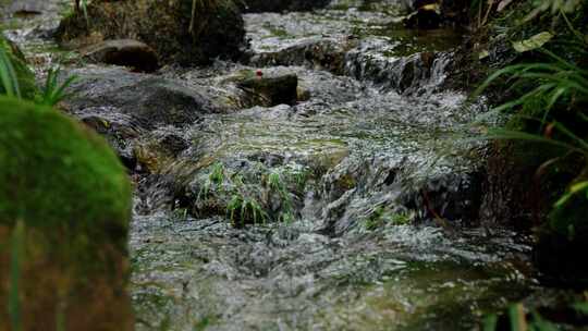 溪流流水