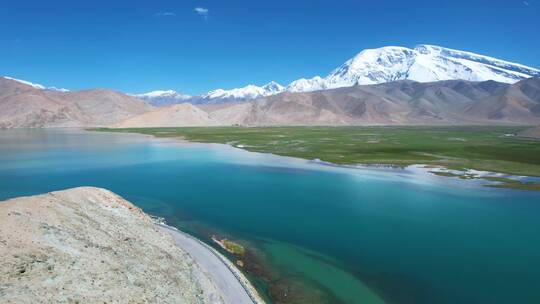 新疆喀拉峻翡翠湖航拍