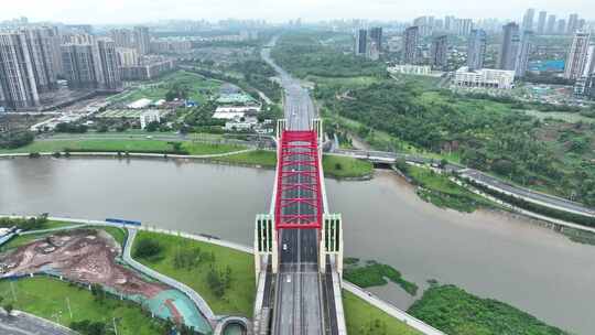 成都麓湖生态城天保湾大桥锦江生态带