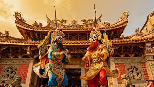 春节庙会传统民俗英歌舞表演跳跃视频