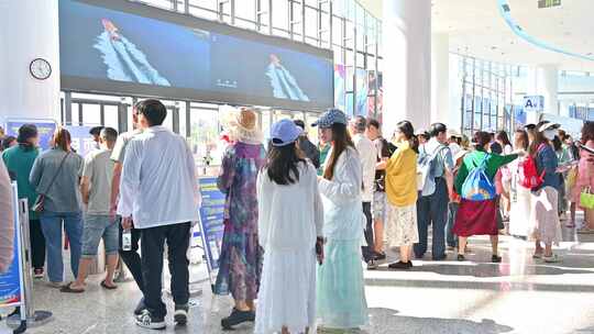 海南三亚西岛风景区游客旅游治愈唯美镜头