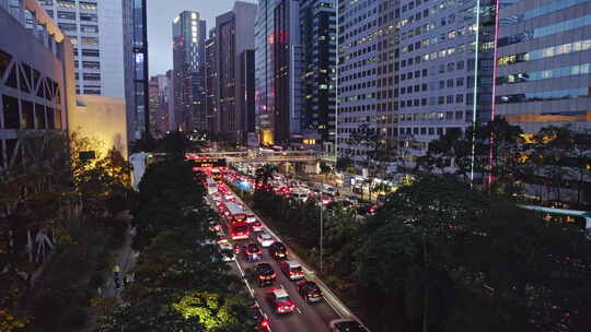 香港街头的夜间交通