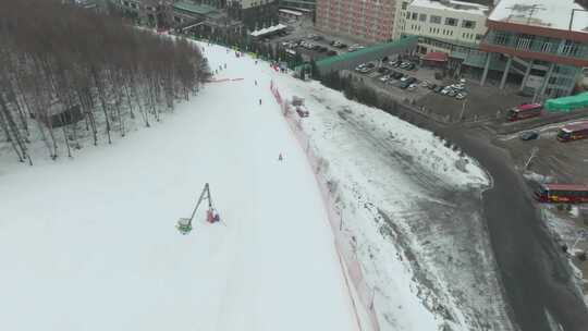 高山雪场雪道滑雪